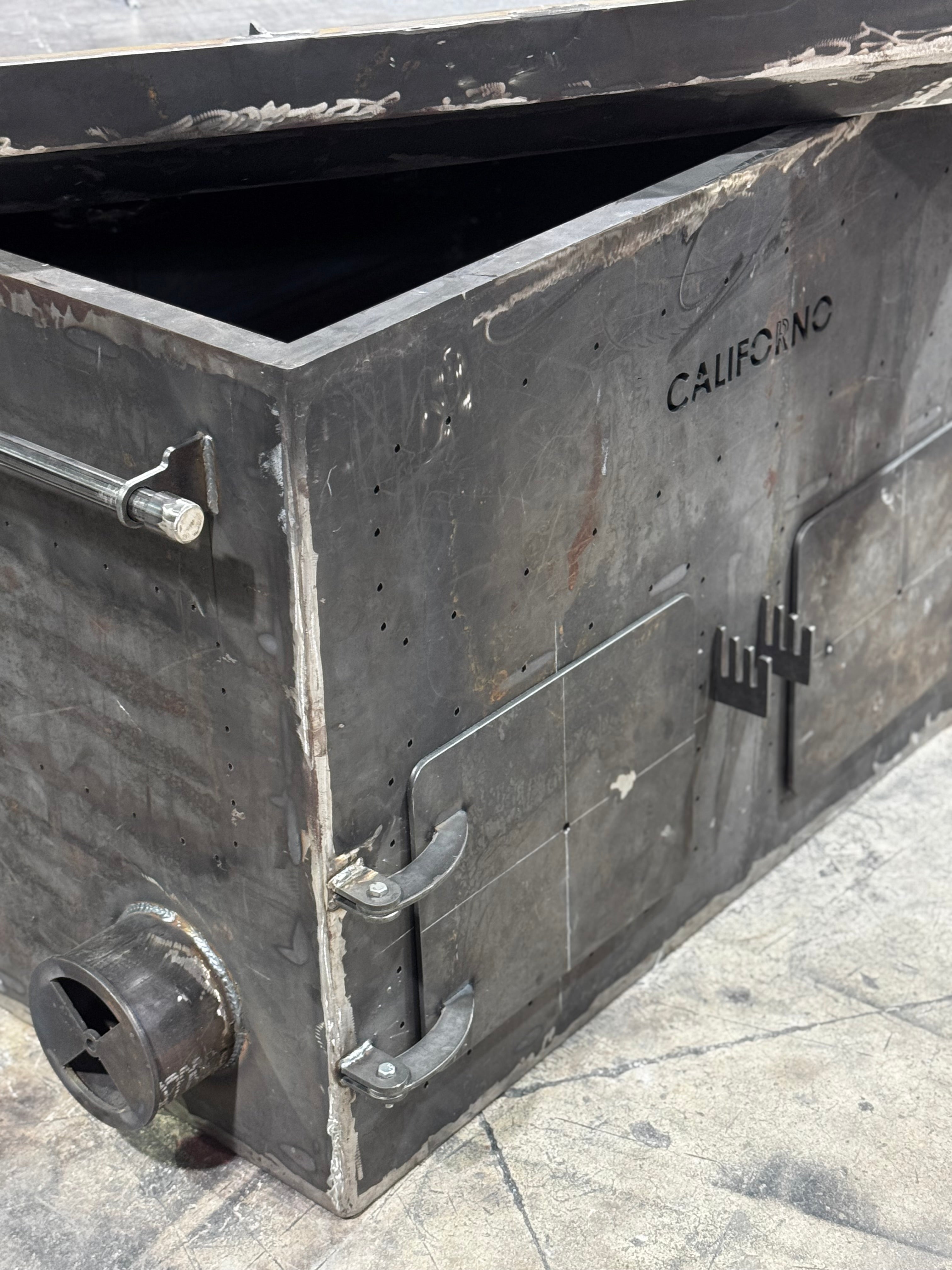 Californo Cubón – 1/4" thick Commercial Charcoal & Wood Grill