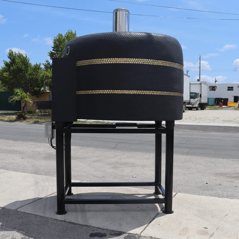 CALIFORNO mosaic pizza oven in Black & Gold