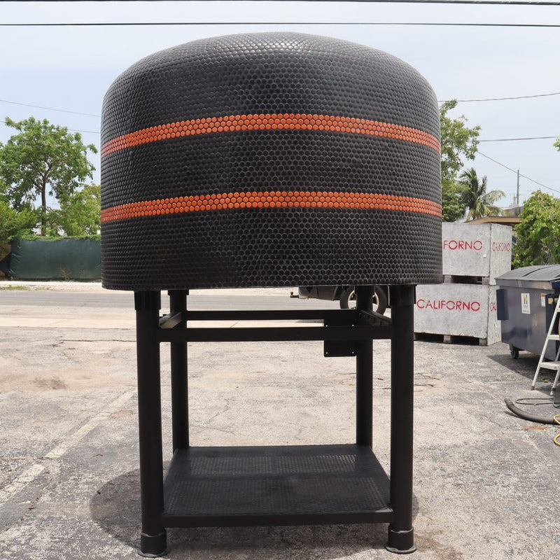 CALIFORNO mosaic pizza oven in Black & Orange