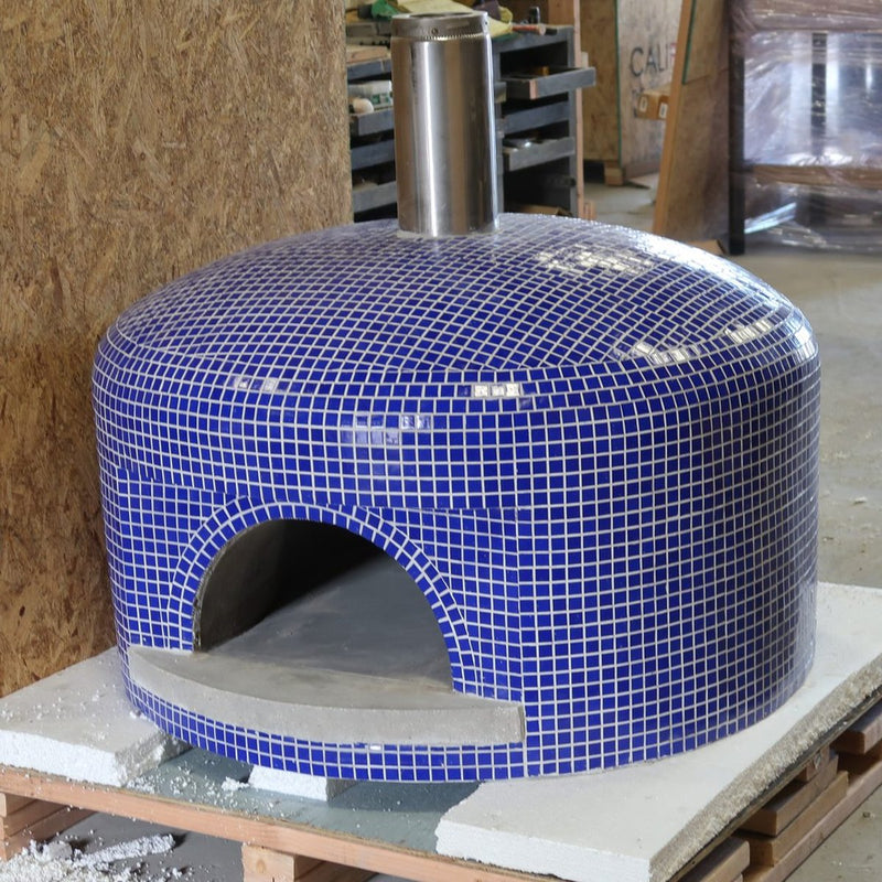 CALIFORNO mosaic pizza oven in Cobalt Blue