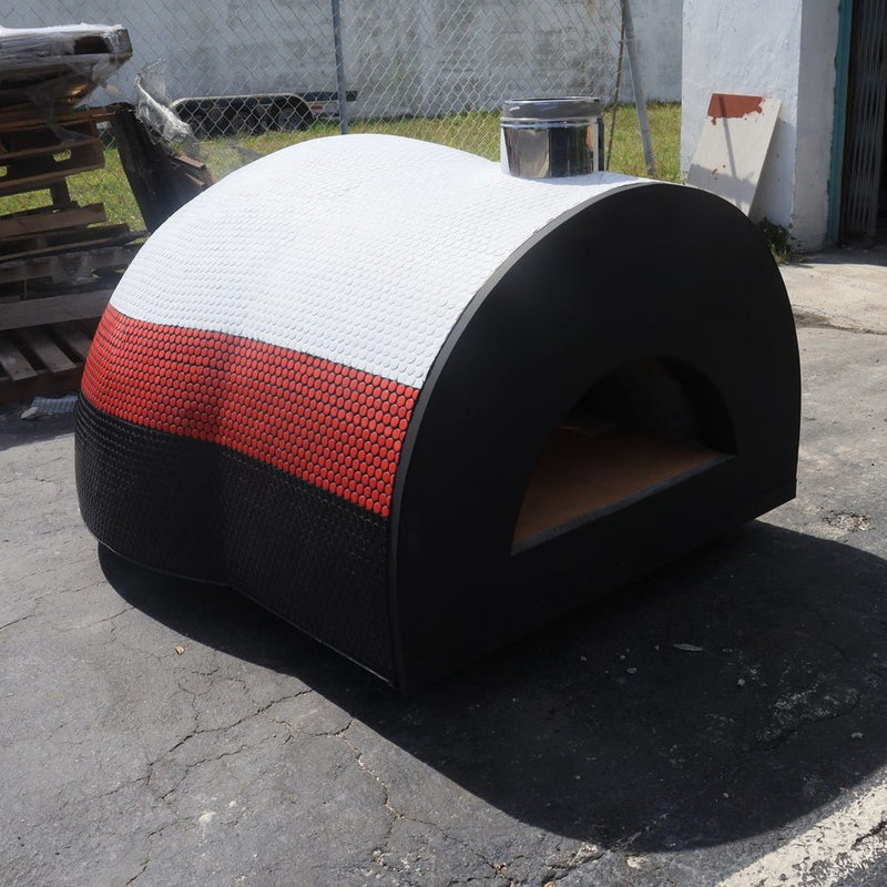 CALIFORNO mosaic pizza oven in White, Red & Black